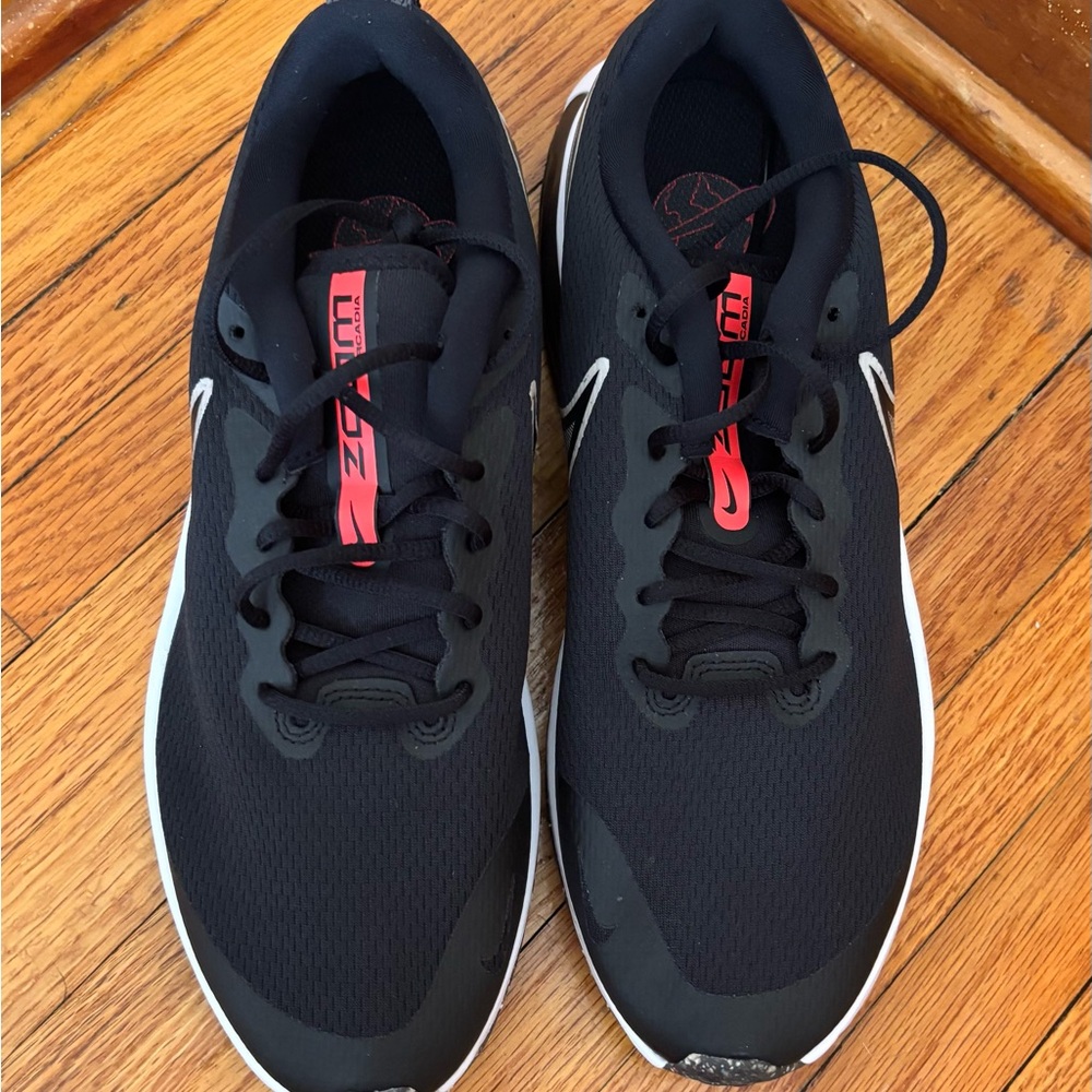 Nike Black and White Athletic Shoes